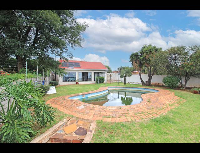 3 BEDROOM HOUSE FOR SALE IN KENSINGTON
